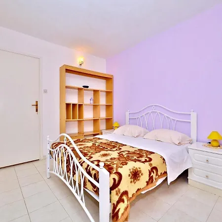 Guest house Miro 636 3*